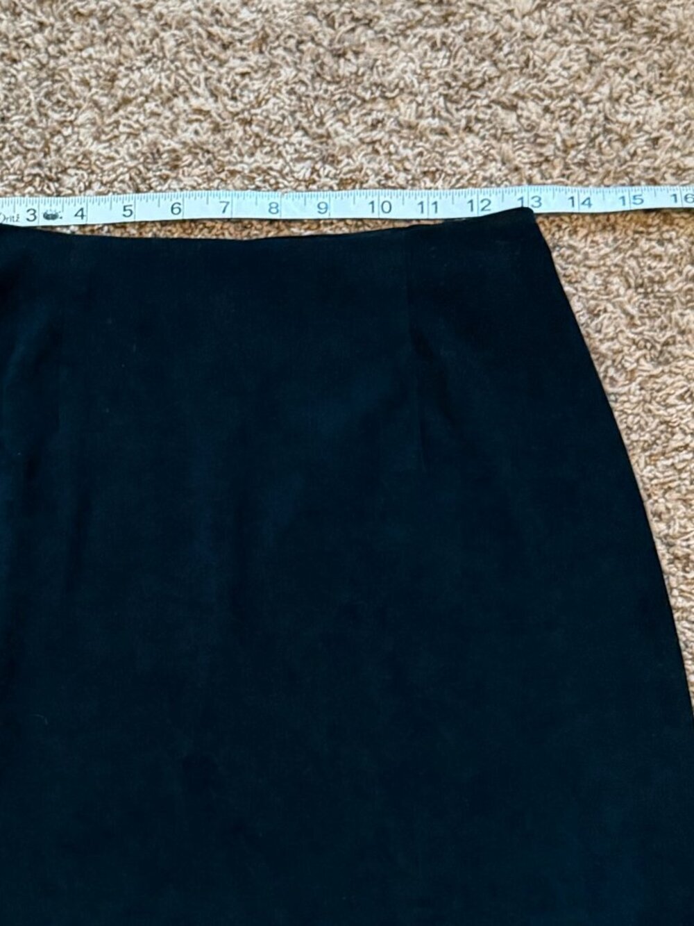 Briggs New York Vintage Black Velvet Pencil Skirt - Size 4P Minimalist - Picture 12 of 14